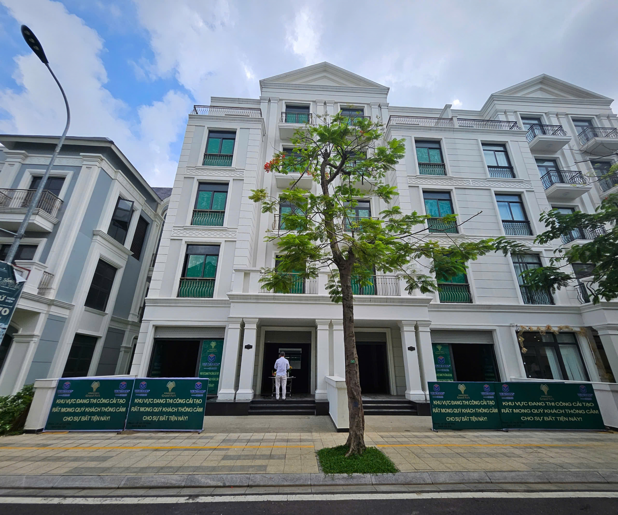 Vetecons cúng khởi công dự án 2 căn biệt thự liền kề tuyến T15 Vinhomes Grand Park